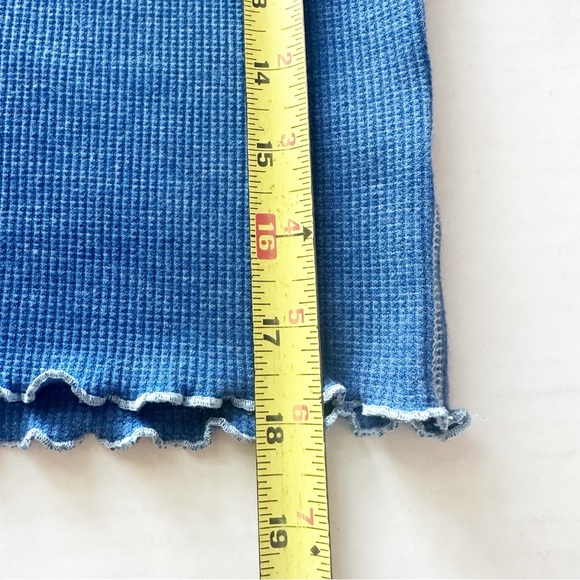 American Eagle Outfitters Cropped Long Sleeve Top - Picture 11 of 13